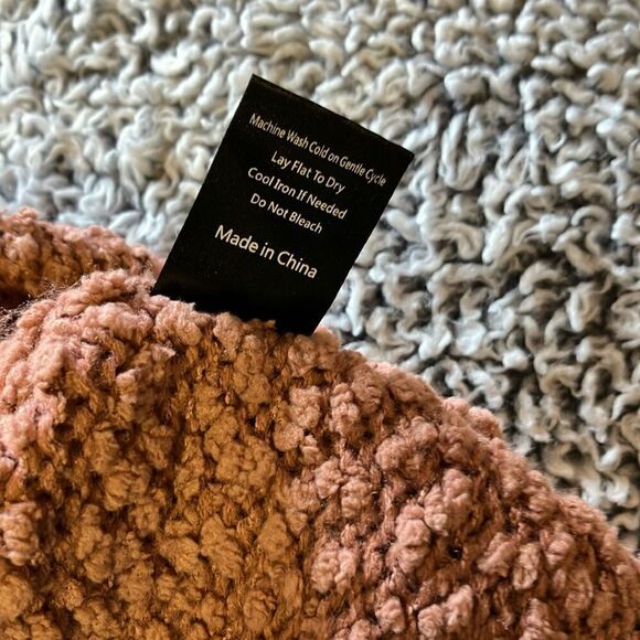 POL S Oversized Slouchy Fuzzy knit sweater - Picture 7 of 11